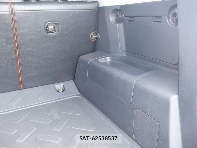 Toyota FJ CRUISER 2014-01 8207531-18