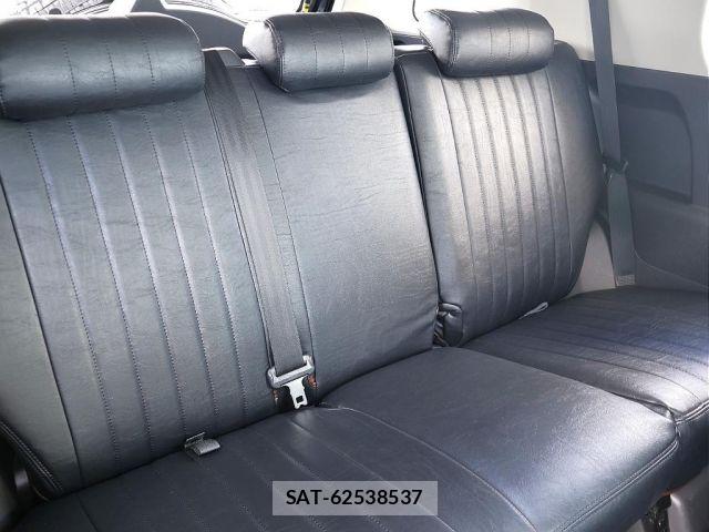 Toyota FJ CRUISER 2014-01 8207531-7