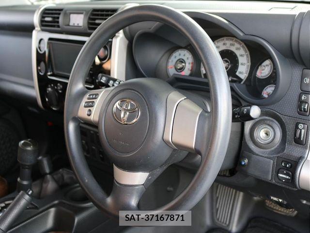 Toyota FJ CRUISER 2016-01 8207528-12