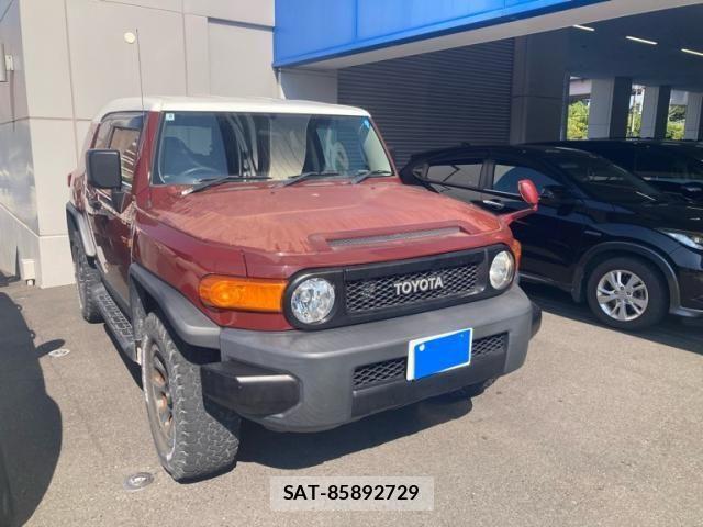 Toyota FJ CRUISER 2011-06 8230037-1