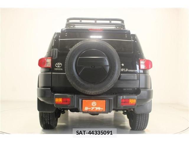 Toyota FJ CRUISER 2012-06 8245213-10