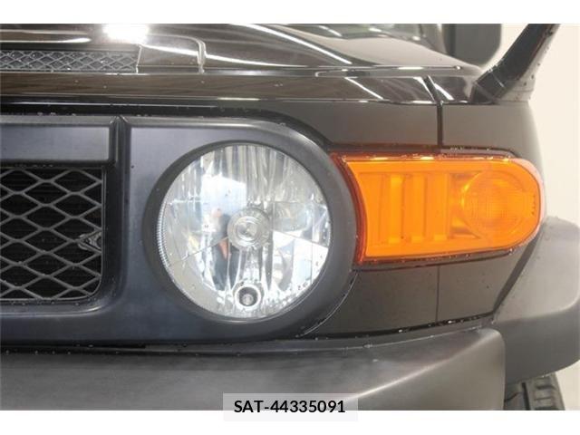 Toyota FJ CRUISER 2012-06 8245213-14