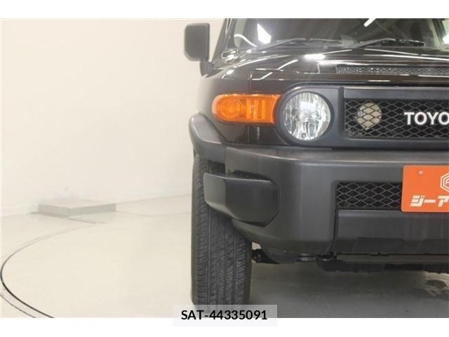 Toyota FJ CRUISER 2012-06 8245213-15