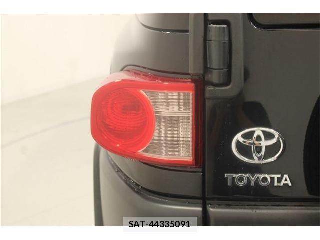 Toyota FJ CRUISER 2012-06 8245213-18