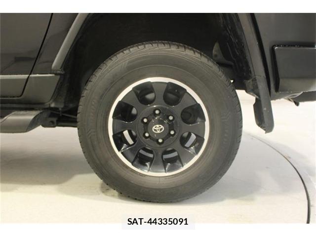 Toyota FJ CRUISER 2012-06 8245213-23