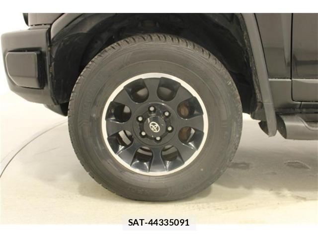 Toyota FJ CRUISER 2012-06 8245213-24