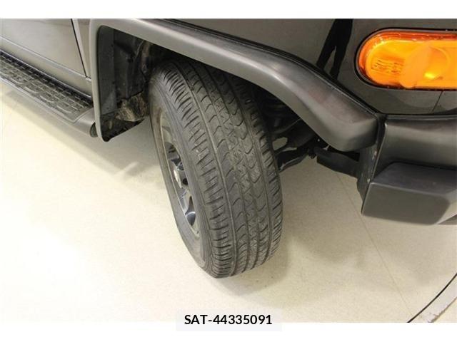 Toyota FJ CRUISER 2012-06 8245213-27