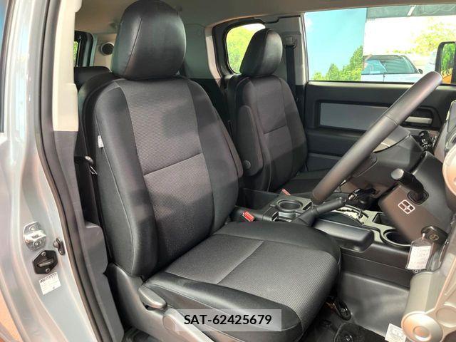 Toyota FJ CRUISER 2013-07 8245211-8