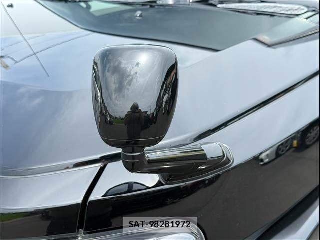 Toyota FJ CRUISER 2016-06 8314479-23