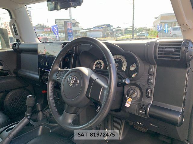 Toyota FJ CRUISER 2013-03 8314478-16