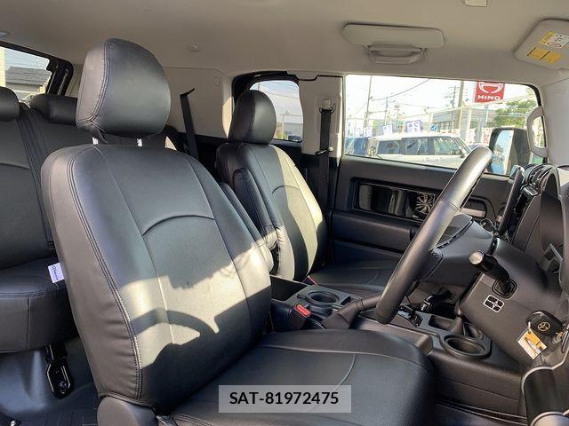 Toyota FJ CRUISER 2013-03 8314478-17