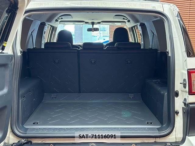 Toyota FJ CRUISER 2013-09 8335859-12