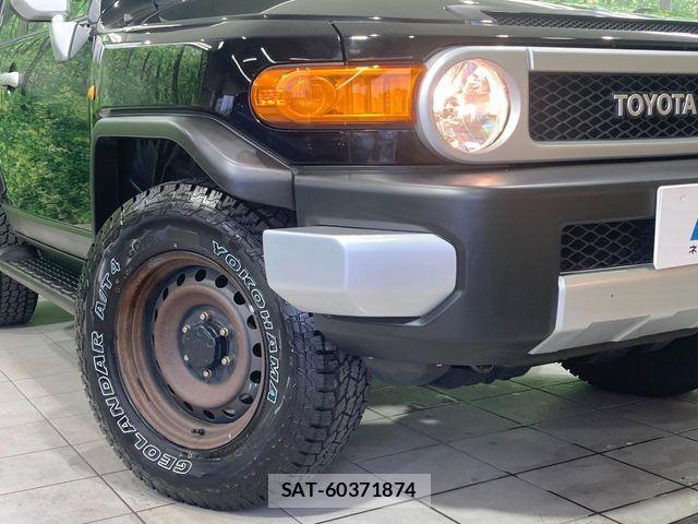 Toyota FJ CRUISER 2012-11 8335856-11
