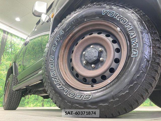 Toyota FJ CRUISER 2012-11 8335856-12