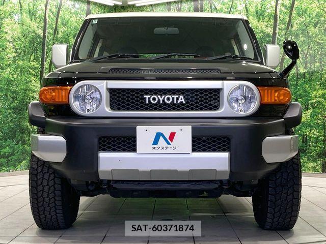 Toyota FJ CRUISER 2012-11 8335856-13