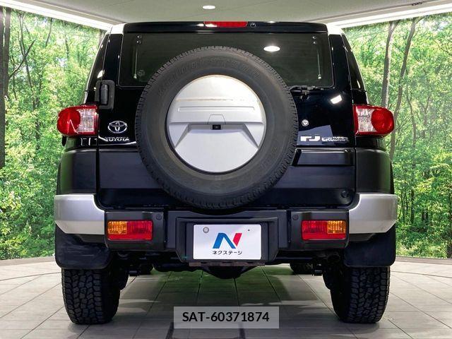 Toyota FJ CRUISER 2012-11 8335856-14