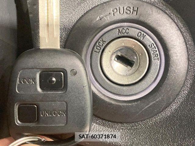 Toyota FJ CRUISER 2012-11 8335856-5