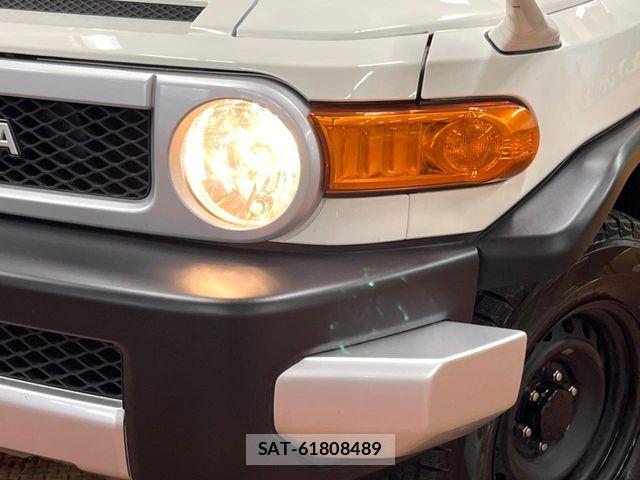Toyota FJ CRUISER 2013-07 8335858-11