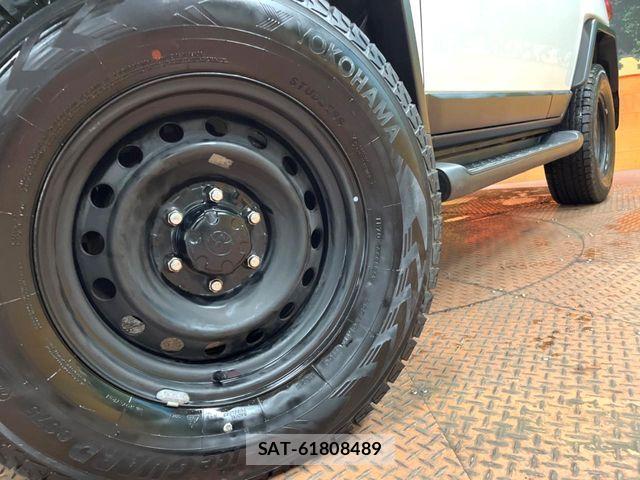 Toyota FJ CRUISER 2013-07 8335858-12