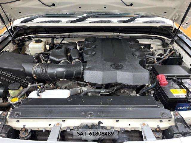 Toyota FJ CRUISER 2013-07 8335858-17