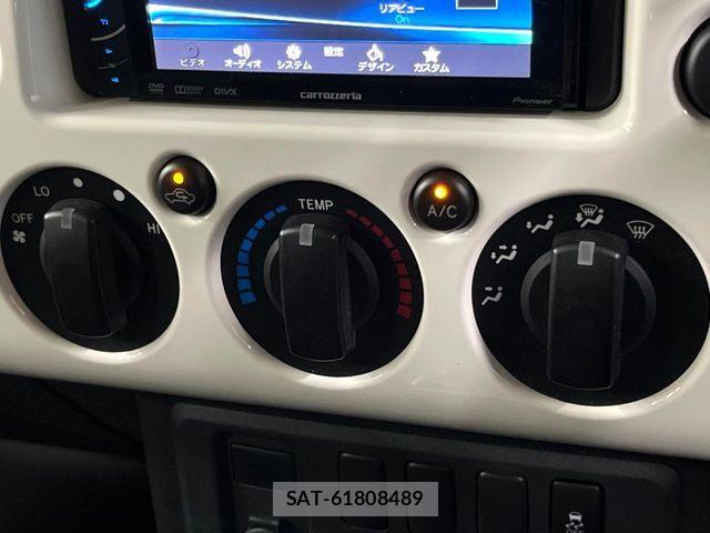 Toyota FJ CRUISER 2013-07 8335858-5
