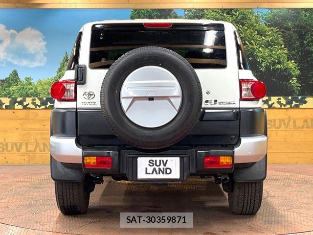 Toyota FJ CRUISER 2013-11 8335853-14