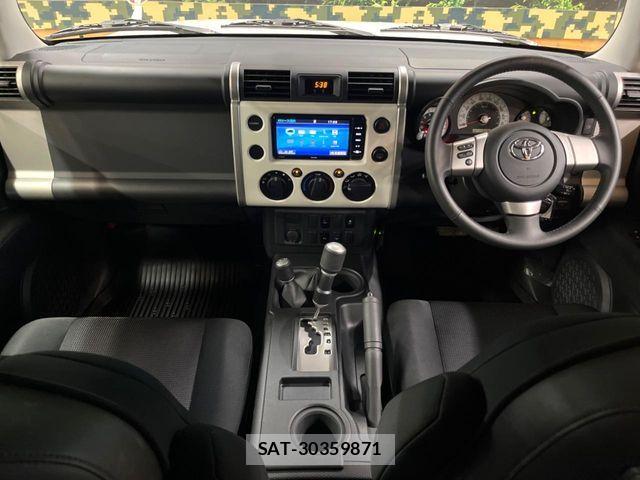 Toyota FJ CRUISER 2013-11 8335853-1