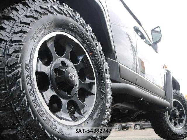 Toyota FJ CRUISER 2012-01 8335854-15