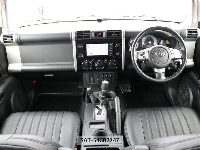 Toyota FJ CRUISER 2012-01 8335854-1