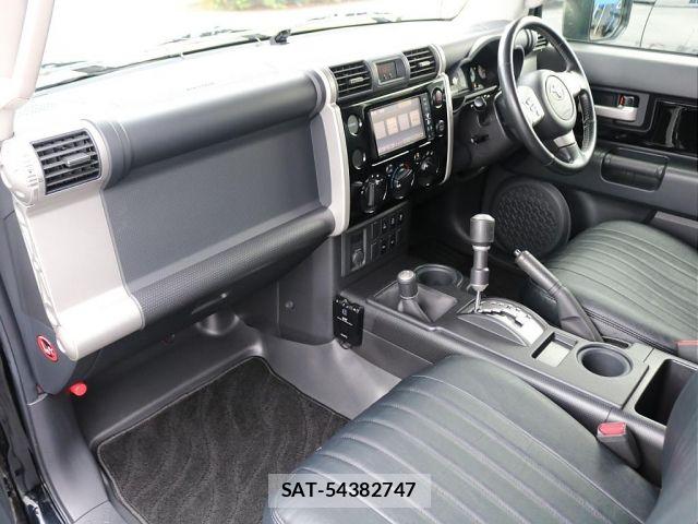 Toyota FJ CRUISER 2012-01 8335854-3