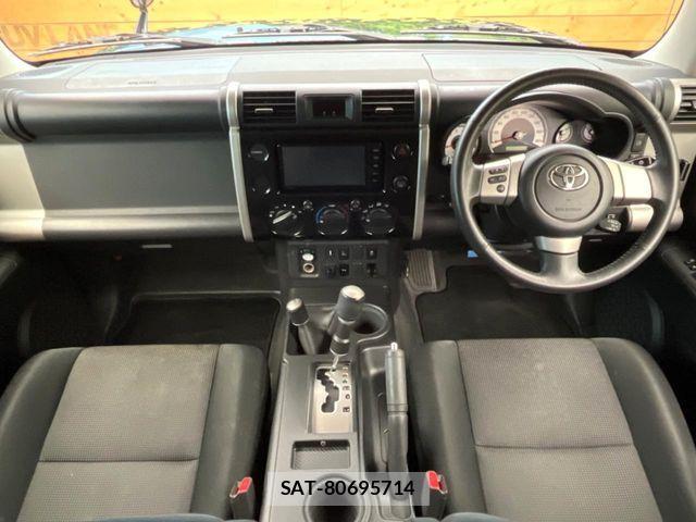 Toyota FJ CRUISER 2016-01 8335857-1