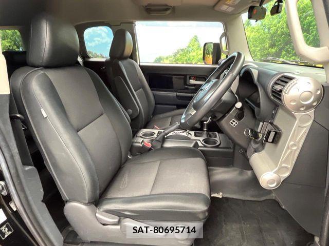 Toyota FJ CRUISER 2016-01 8335857-7
