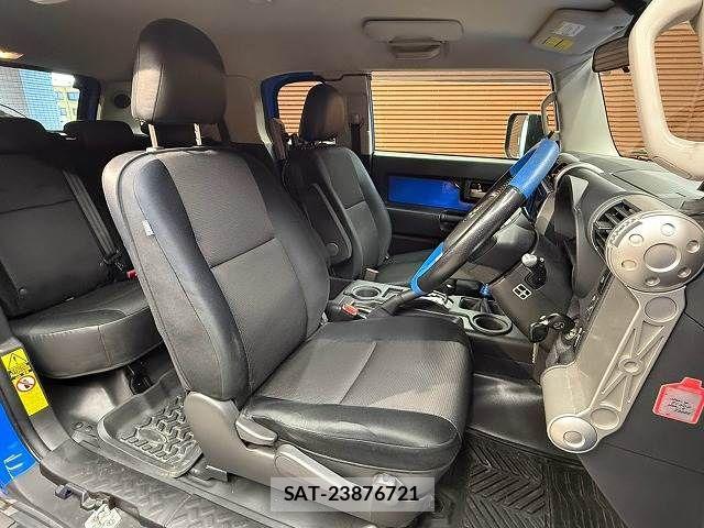 Toyota FJ CRUISER 2011-02 8335861-10