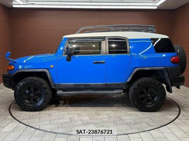 Toyota FJ CRUISER 2011-02 8335861-17