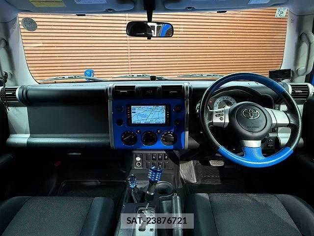 Toyota FJ CRUISER 2011-02 8335861-1