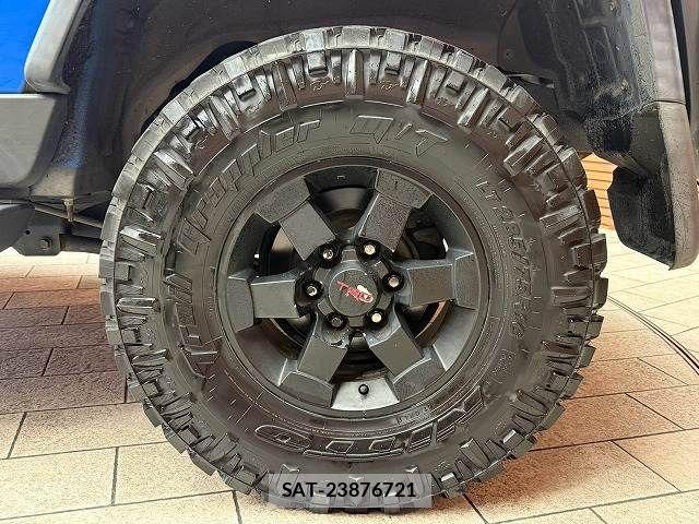 Toyota FJ CRUISER 2011-02 8335861-6