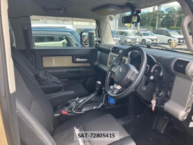 Toyota FJ CRUISER 2012-01 8335855-11