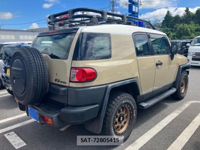 Toyota FJ CRUISER 2012-01 8335855-3