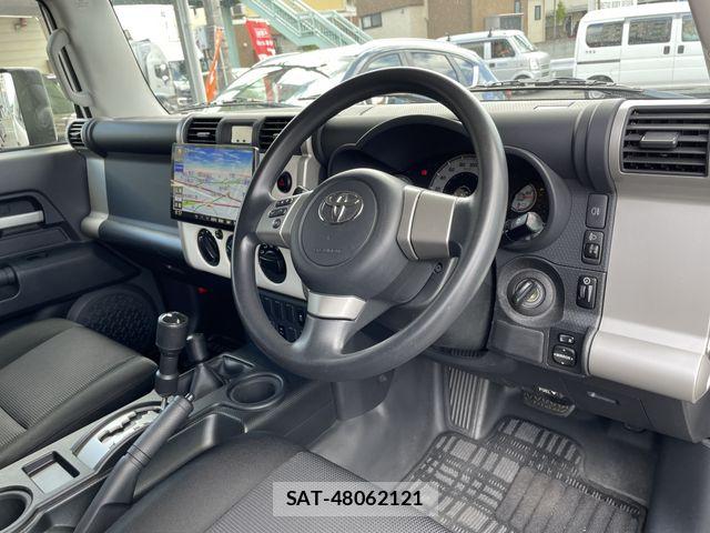 Toyota FJ CRUISER 2017-03 8354498-11