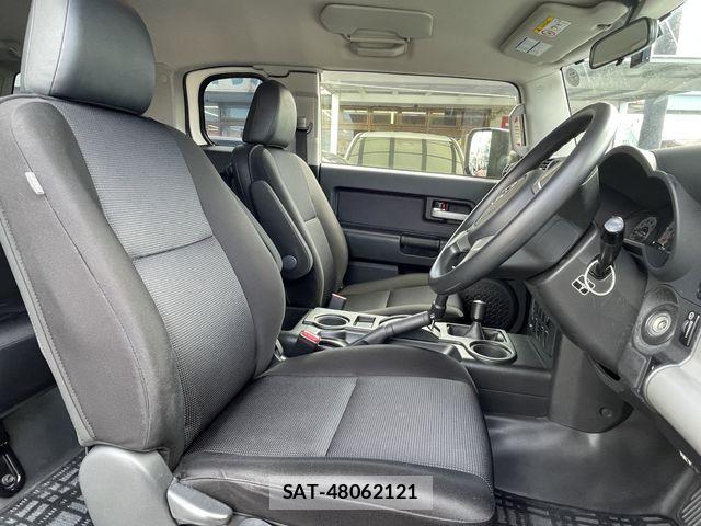 Toyota FJ CRUISER 2017-03 8354498-13
