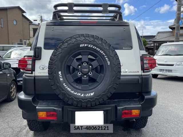 Toyota FJ CRUISER 2017-03 8354498-1