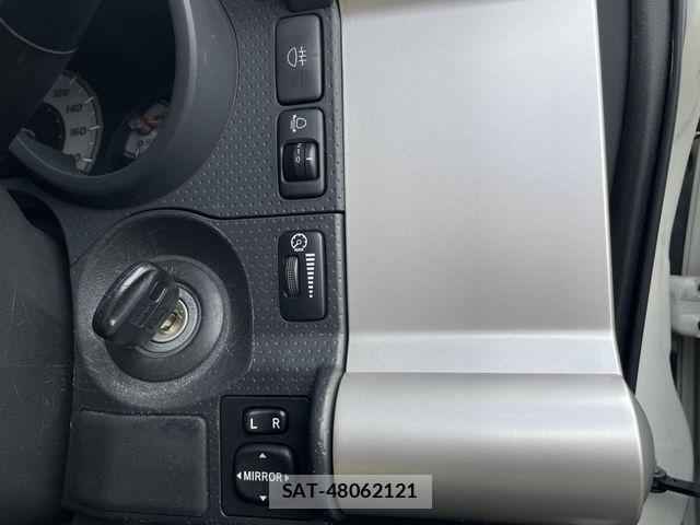 Toyota FJ CRUISER 2017-03 8354498-19