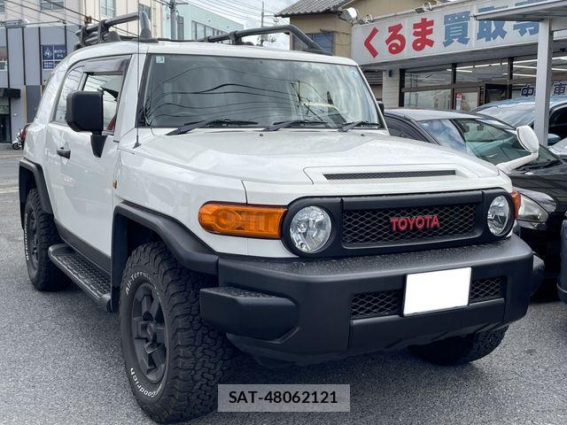 Toyota FJ CRUISER 2017-03 8354498-3