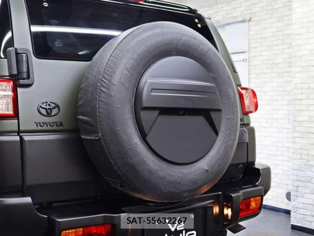Toyota FJ CRUISER 2013-03 8354497-17