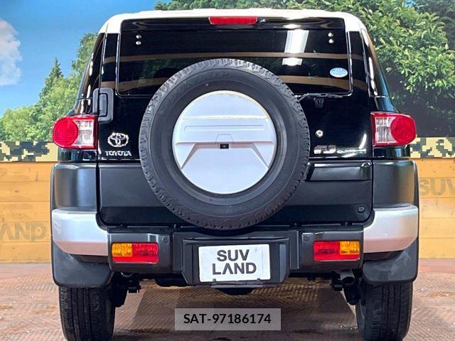 Toyota FJ CRUISER 2012-03 8354499-14