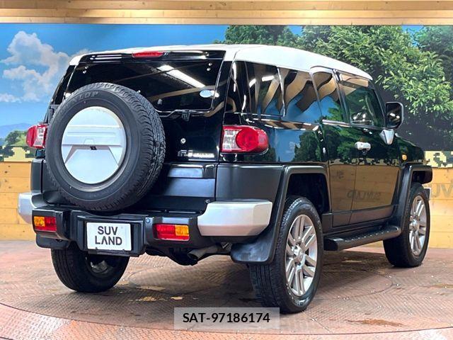Toyota FJ CRUISER 2012-03 8354499-16