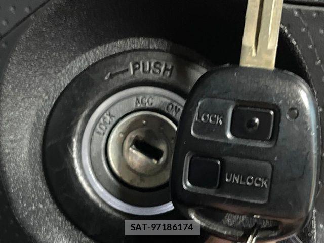 Toyota FJ CRUISER 2012-03 8354499-5
