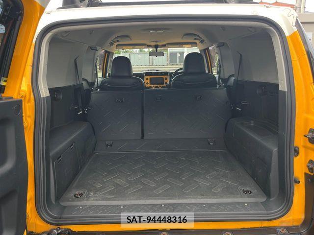Toyota FJ CRUISER 2012-07 8354502-10