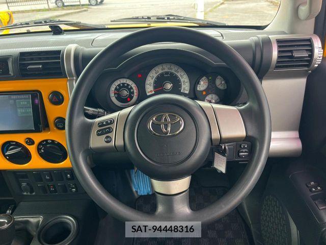 Toyota FJ CRUISER 2012-07 8354502-11