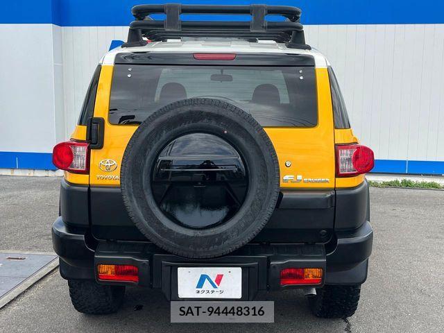 Toyota FJ CRUISER 2012-07 8354502-15